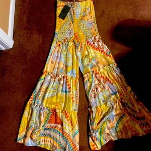 Never worn size small summery Flowy pants